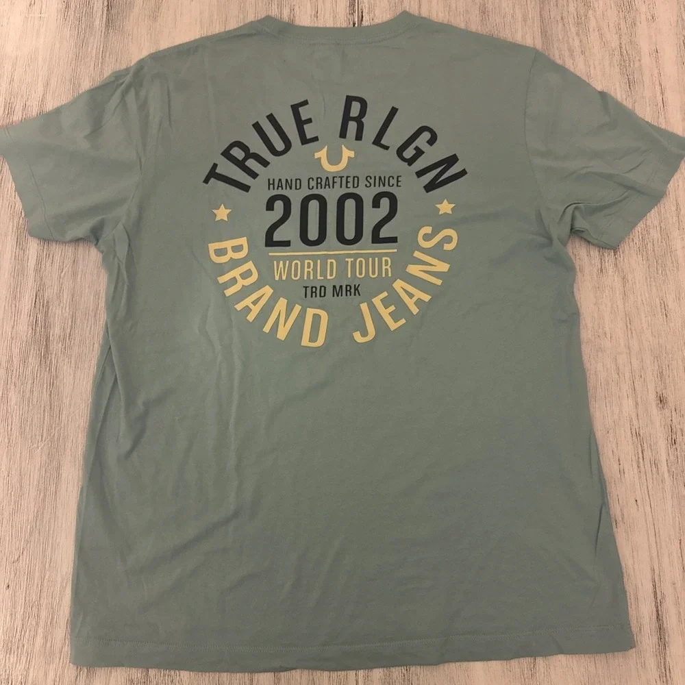 True Religion Mens World Tour Graphic T-Shirt Sage Green Large 2002 Logo Tee